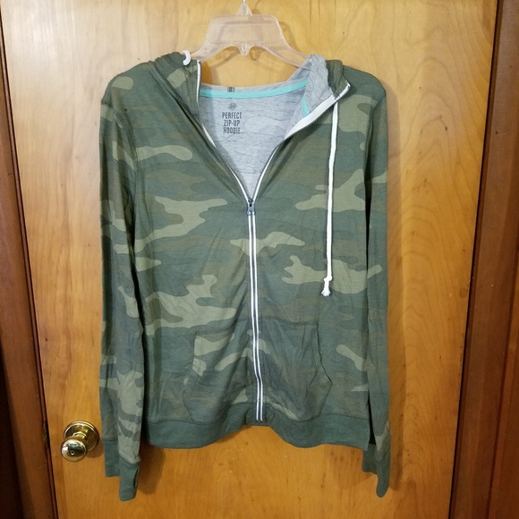 SO Jackets & Blazers - Lightweight Camo Jacket